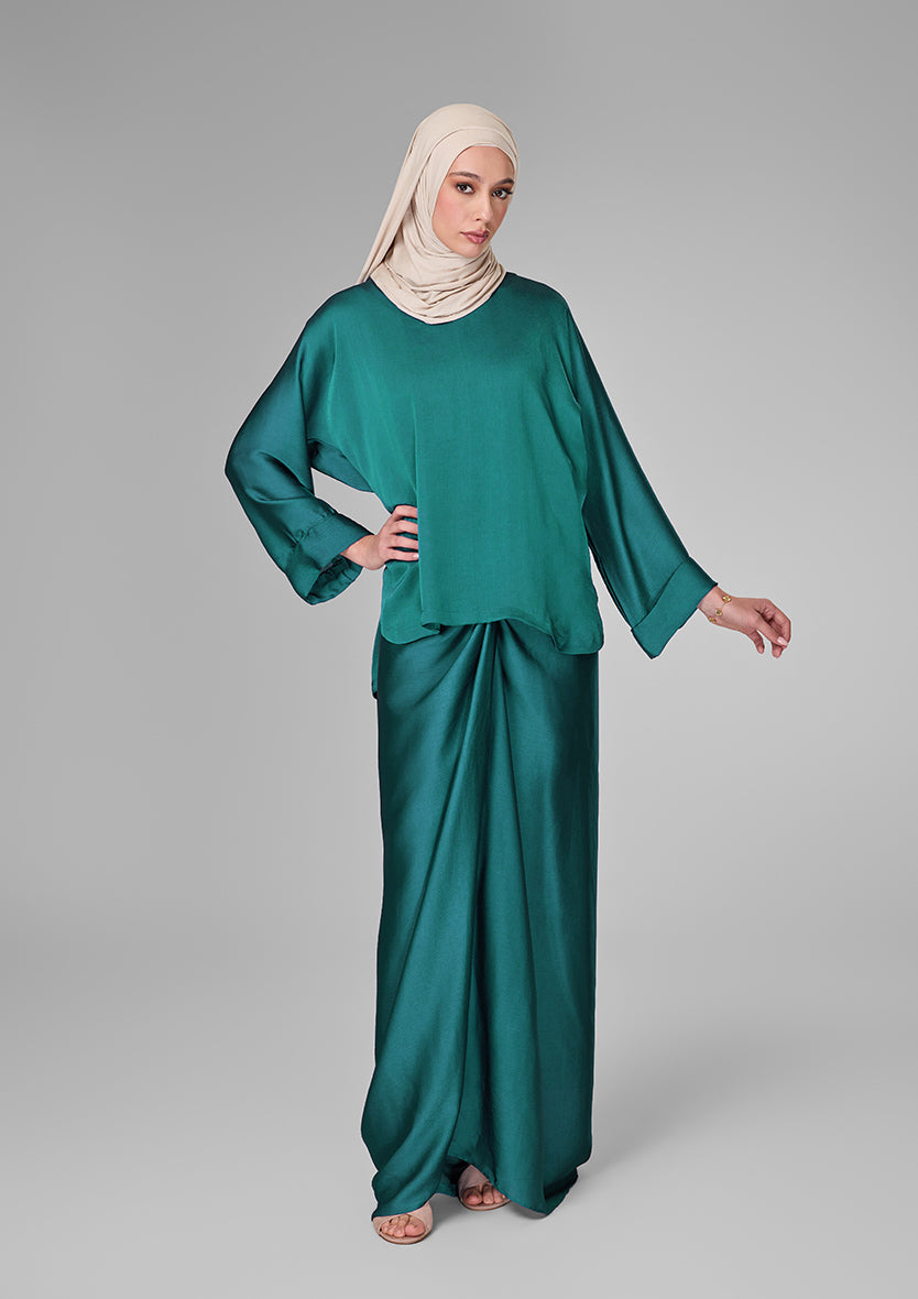Green-Lined Sarong and Top Set